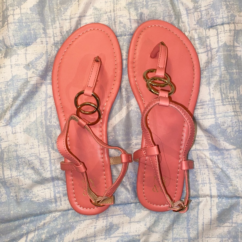 Salmón pink sandals size 7 New york & Co
